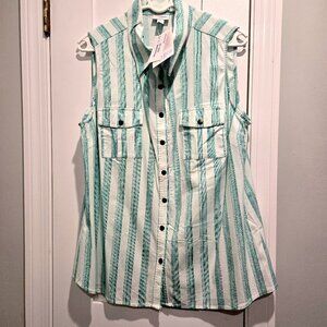 NWT - LuLaRoe Roxanne Sz L Green Stripe Sleeveless Blouse with Snaps - Stretch